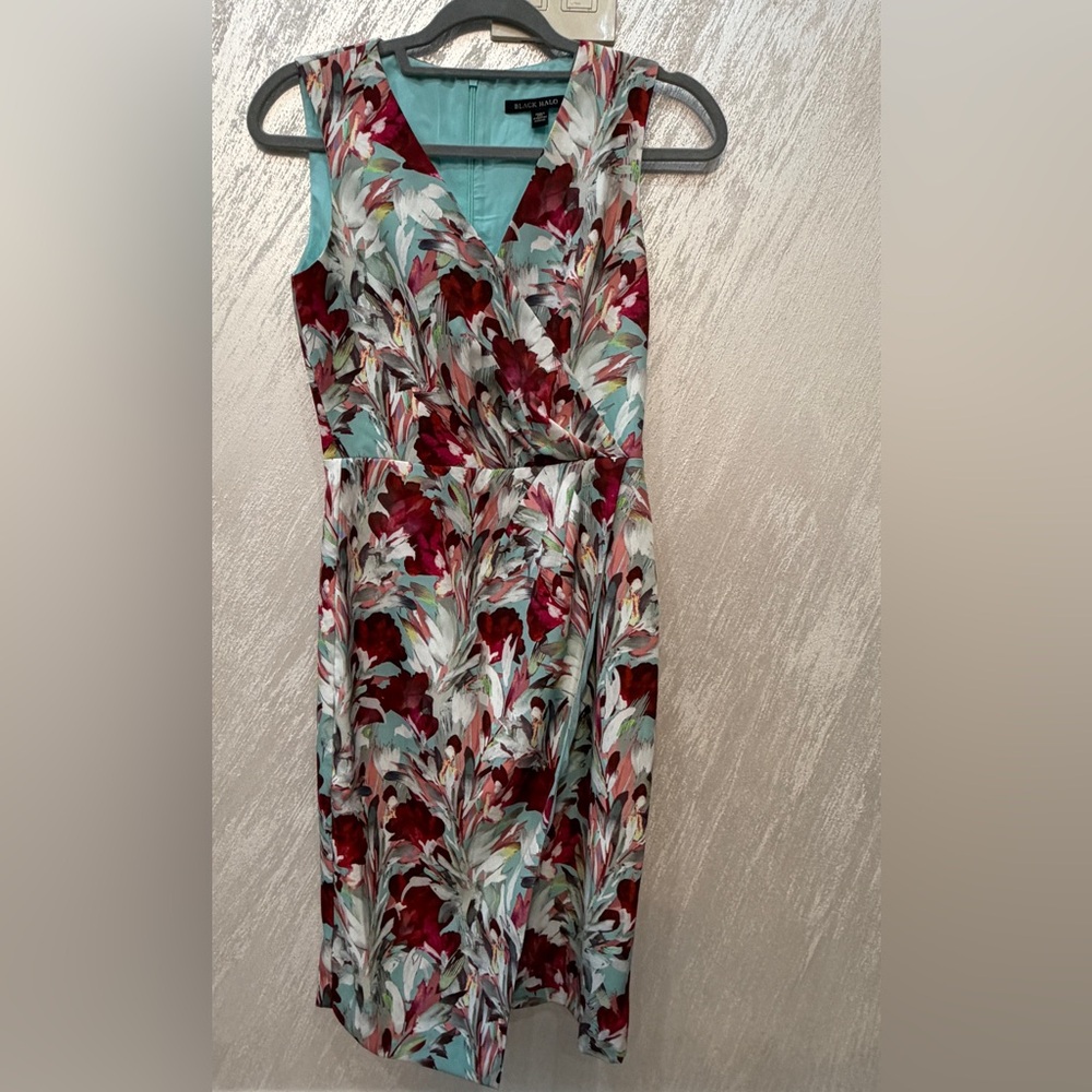 Black Halo Floral V-Neck Midi Dress